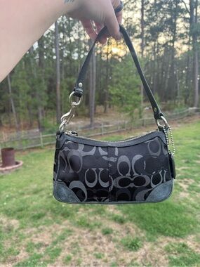 Coach Chelsea Signature Demi Baguette